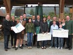 Landesrat Johann Seitinger nahm gemeinsam mit der Tierschutzombudsfrau Dr.in Barbara Fiala-Köck und Landwirtschaftskammer-Präsident ÖkR Gerhard Wlodkowski die Preisverleihung vor.  © H.Fischer