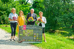 LH Hermann Schützenhöfer mit Christine Klug, Christine Podlipnig und LR Ursula Lackner (v.l.). © LandSteiermark/ Purgstaller LH Hermann Schützenhöfer mit Christine Klug, Christine Podlipnig und LR Ursula Lackner (v.l.).